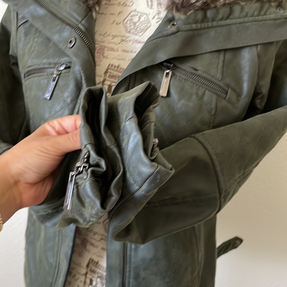 Jacket - Picture 4 of 5